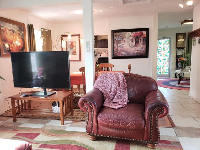 1108 E Cleveland Avenue, Monett, MO 65708