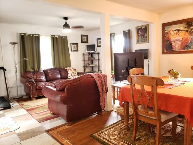 1108 E Cleveland Avenue, Monett, MO 65708