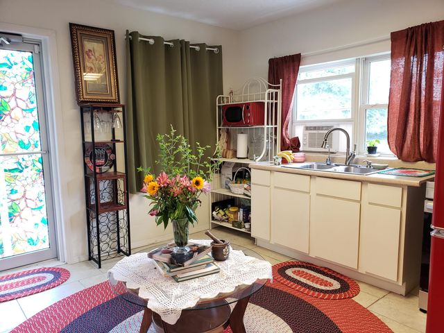 1108 E Cleveland Avenue, Monett, MO 65708