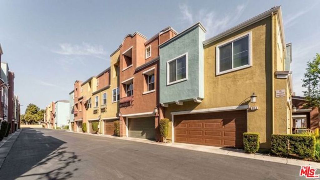 217 W Zinfandel Drive, Covina, CA 91723