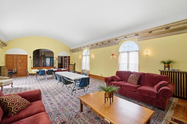 825 E Mccreight Avenue 825 E Mccreight Avenue, Springfield, OH 45503