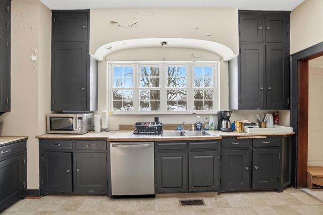 825 E Mccreight Avenue 825 E Mccreight Avenue, Springfield, OH 45503