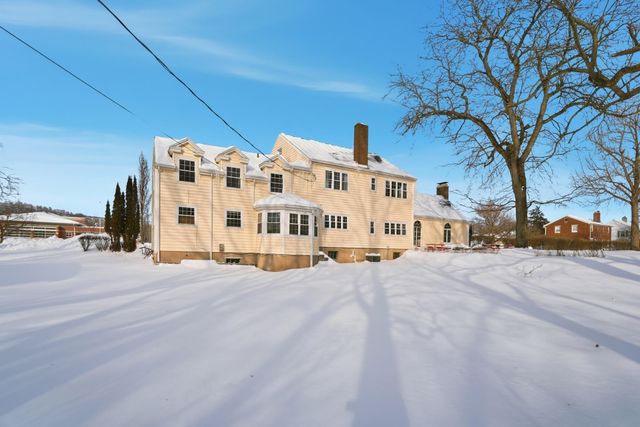 825 E Mccreight Avenue 825 E Mccreight Avenue, Springfield, OH 45503