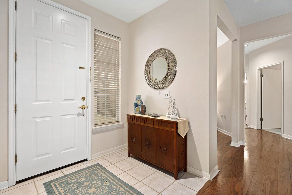 216 Whispering Wind DR, Georgetown, TX 78633