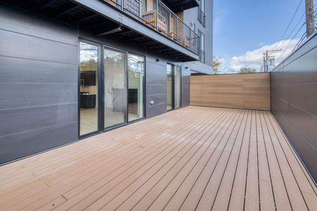 1801 W Grand Avenue 202, Chicago, IL 60622