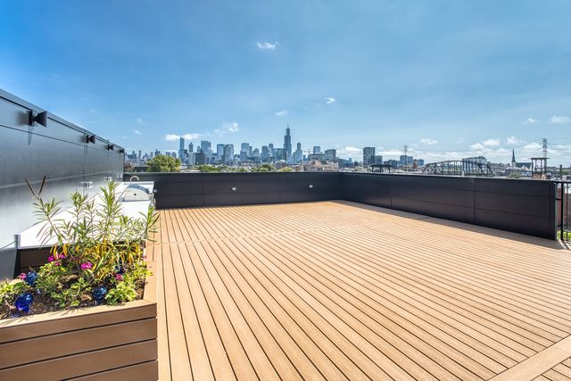 1801 W Grand Avenue 202, Chicago, IL 60622