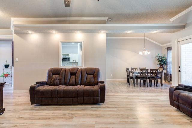 1004 Oshkosh Avenue, Lubbock, TX 79416