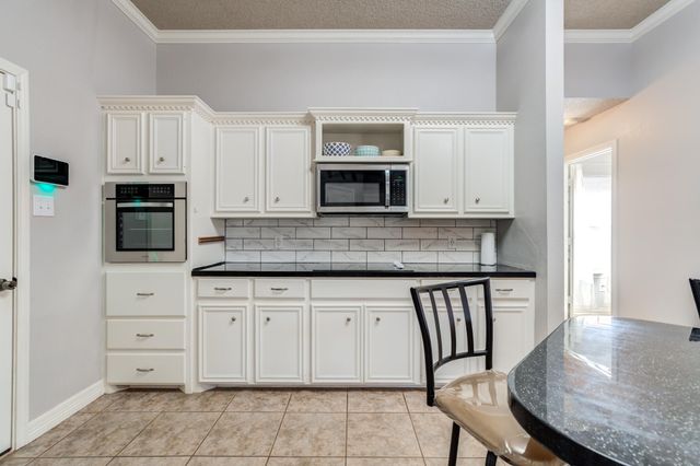 1004 Oshkosh Avenue, Lubbock, TX 79416