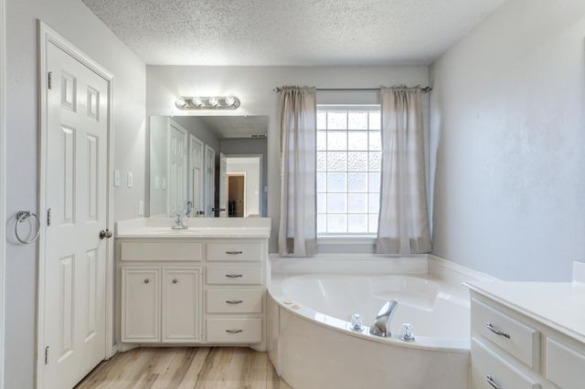 1004 Oshkosh Avenue, Lubbock, TX 79416