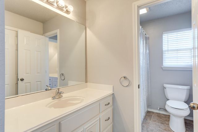 1004 Oshkosh Avenue, Lubbock, TX 79416