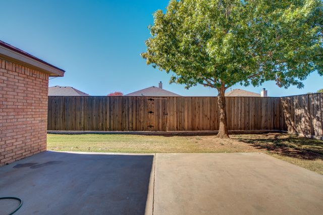 1004 Oshkosh Avenue, Lubbock, TX 79416