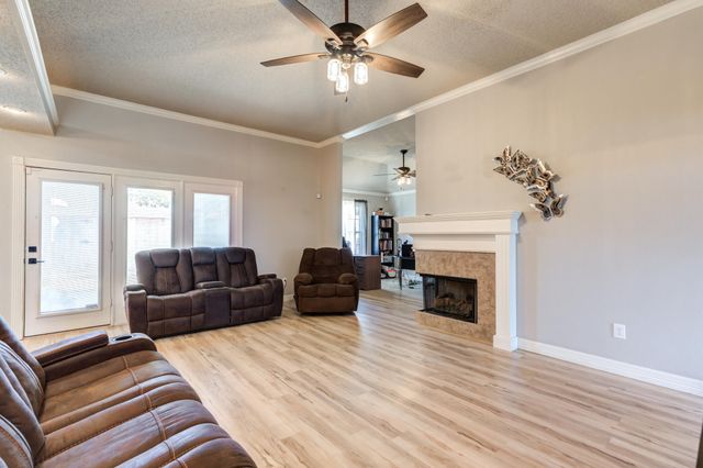 1004 Oshkosh Avenue, Lubbock, TX 79416