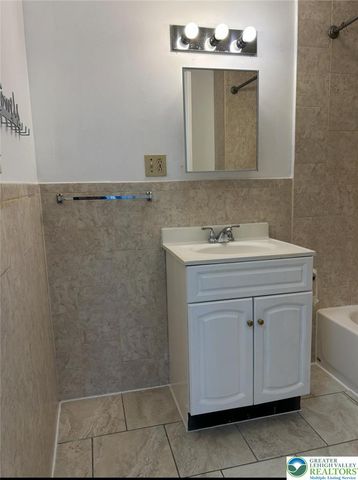 1120 Fullerton Avenue, Allentown City, PA 18102