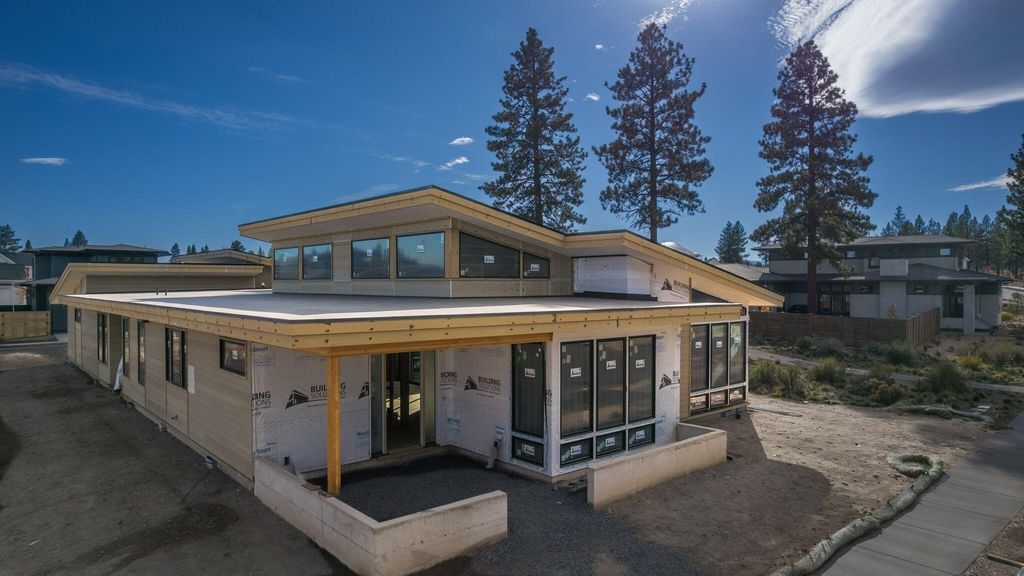 3337 NW Leavitt Lane Lot # 257, Bend, OR 97703