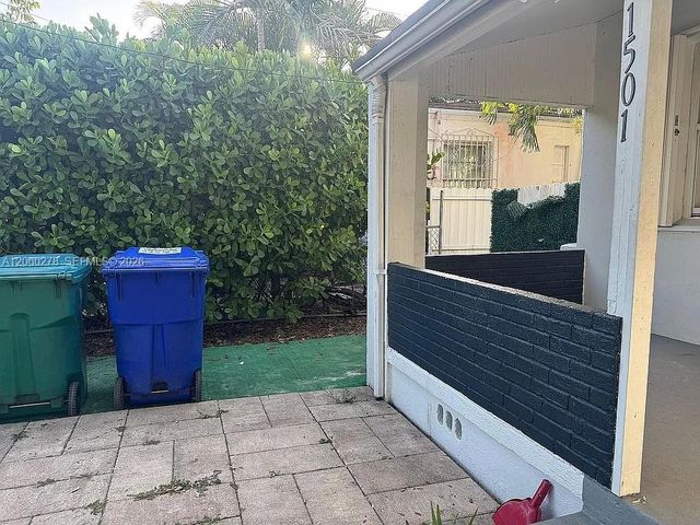 1501 NW 42nd St, Miami, FL 33142