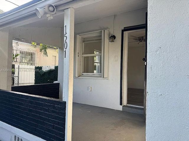 1501 NW 42nd St, Miami, FL 33142