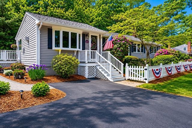 579 Walnut St, Bridgewater, MA 02324