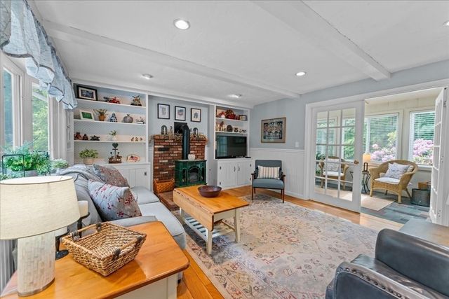 579 Walnut St, Bridgewater, MA 02324