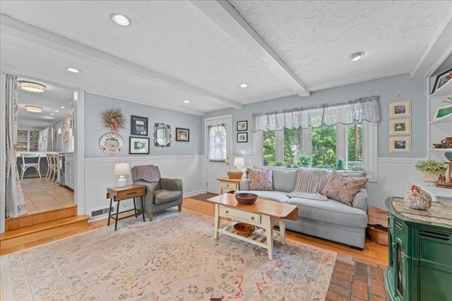 579 Walnut St, Bridgewater, MA 02324