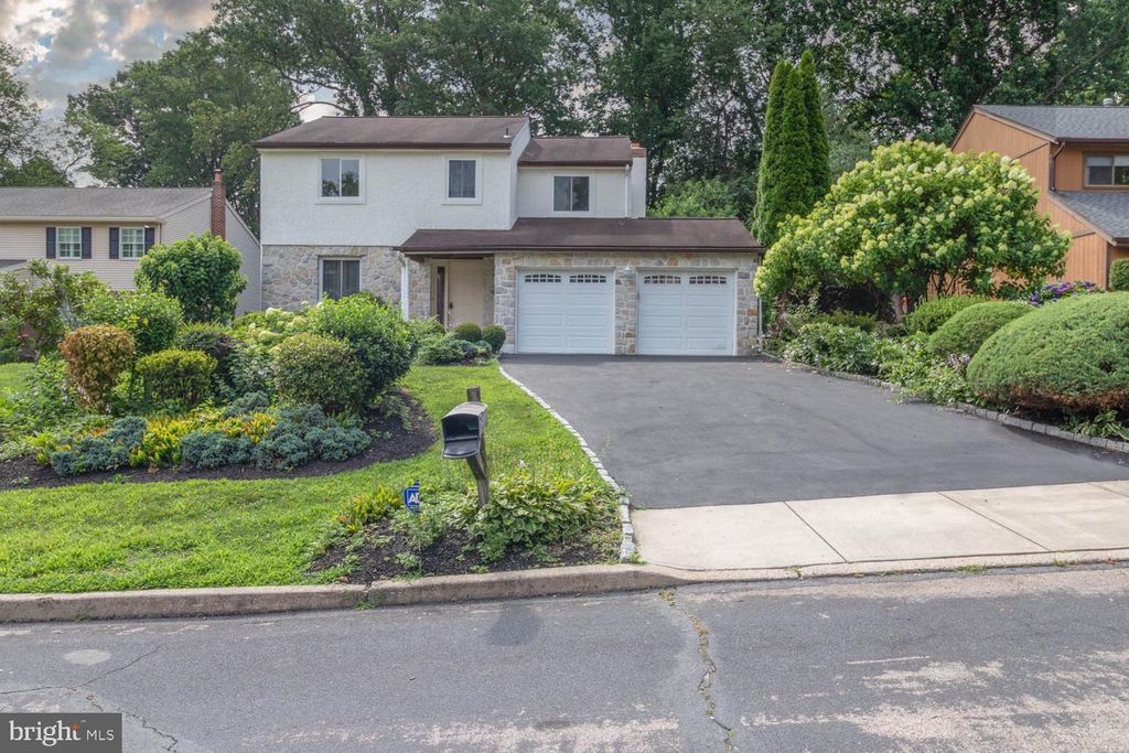 937 CALEDONIA ST, Philadelphia, PA 19128