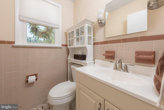 225 CARSON AVE, Gibbstown, NJ 08027