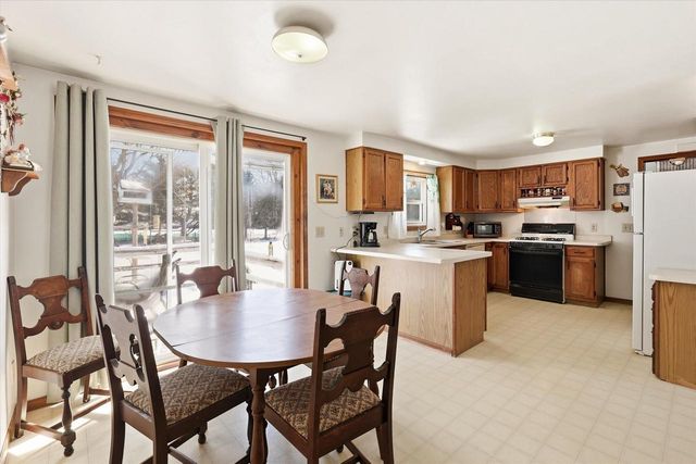 N5516 HILLSIDE DRIVE, Wild Rose, WI 54984