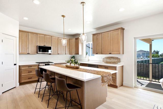 3031 W SOLACE ST, Syracuse, UT 84075
