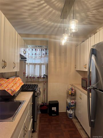 87-56 Francis Lewis Blvd B31, Queens Village, NY 11427