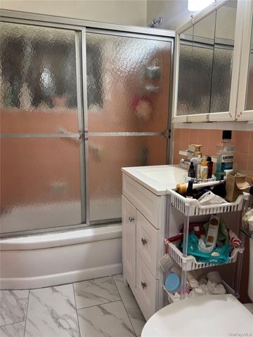 87-56 Francis Lewis Blvd B31, Queens Village, NY 11427