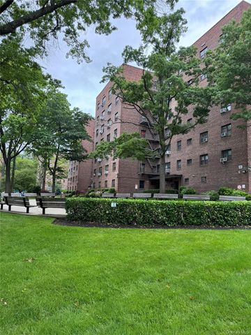 87-56 Francis Lewis Blvd B31, Queens Village, NY 11427