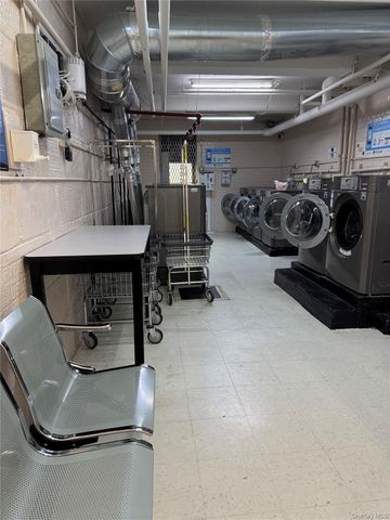 87-56 Francis Lewis Blvd B31, Queens Village, NY 11427