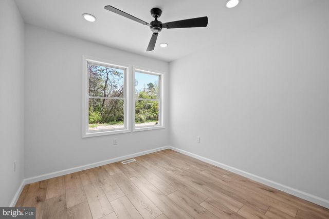 339 ZION RD, Egg Harbor Township, NJ 08234