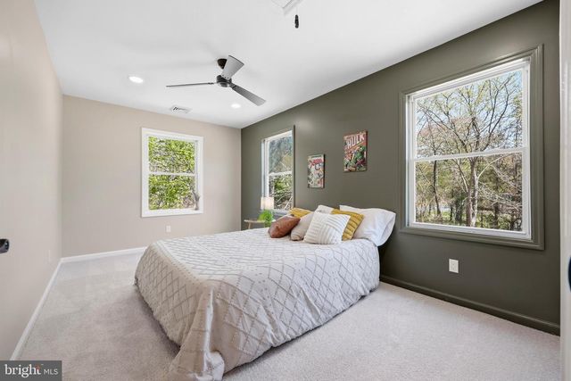 339 ZION RD, Egg Harbor Township, NJ 08234