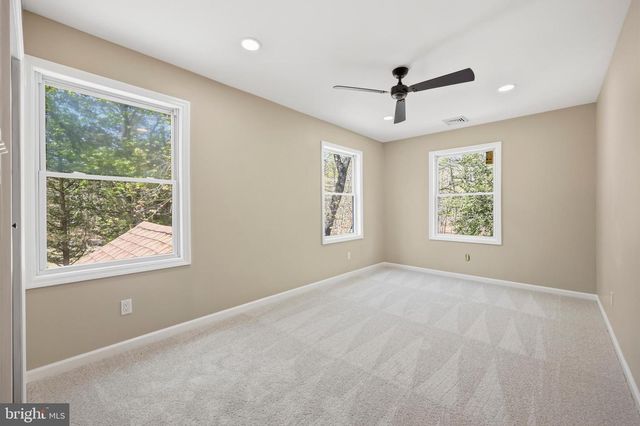 339 ZION RD, Egg Harbor Township, NJ 08234