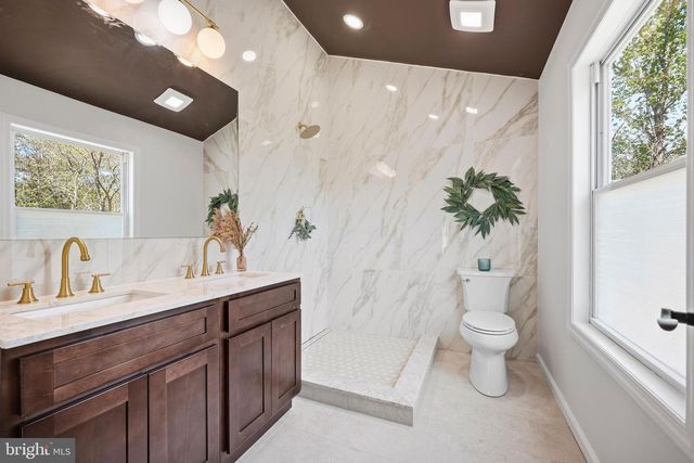 339 ZION RD, Egg Harbor Township, NJ 08234