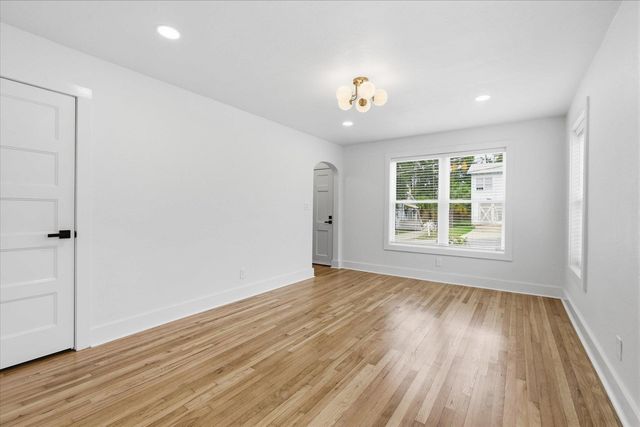 421 E JENNINGS Street, Tallahassee, FL 32301