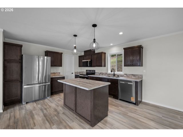 92699 HIDDEN HILLS Ln, John Day, OR 97845