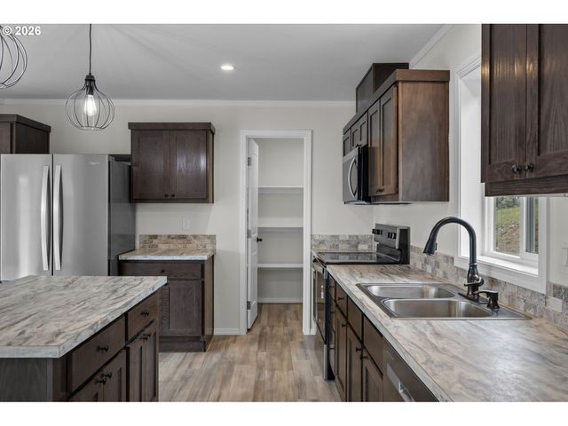 92699 HIDDEN HILLS Ln, John Day, OR 97845
