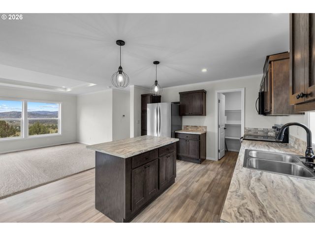 92699 HIDDEN HILLS Ln, John Day, OR 97845