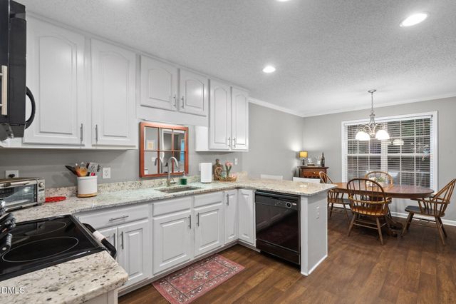 262 Clayton Pointe Drive, Clayton, NC 27520