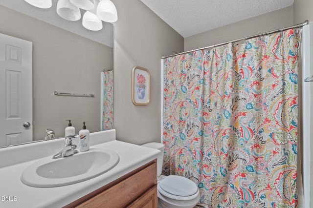 262 Clayton Pointe Drive, Clayton, NC 27520