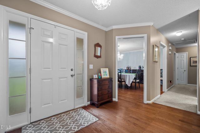 262 Clayton Pointe Drive, Clayton, NC 27520