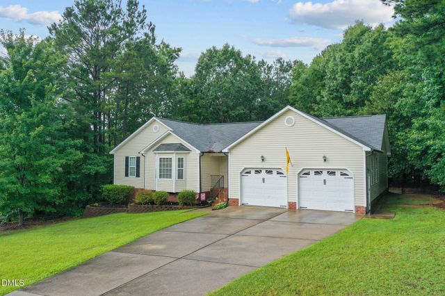 262 Clayton Pointe Drive, Clayton, NC 27520