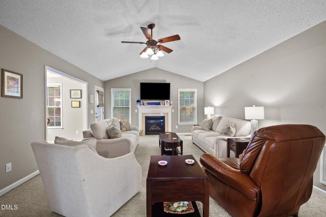 262 Clayton Pointe Drive, Clayton, NC 27520