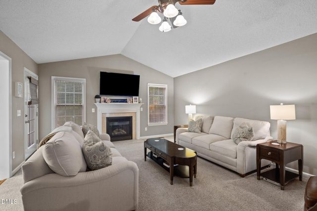 262 Clayton Pointe Drive, Clayton, NC 27520