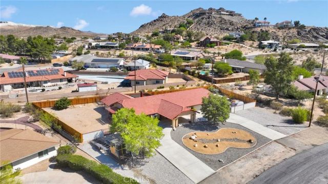 18830 Munsee, Apple Valley, CA 92307