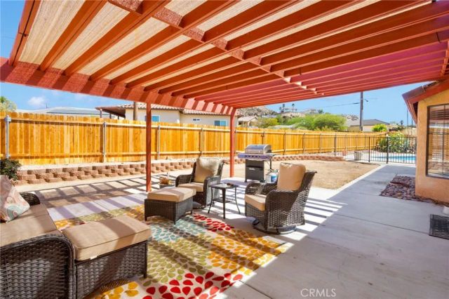 18830 Munsee, Apple Valley, CA 92307