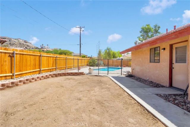 18830 Munsee, Apple Valley, CA 92307