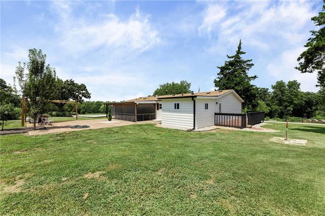 23108 S Eisele Road, Cleveland, MO 64734