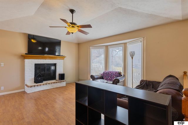 1005 Conestoga Road, Papillion, NE 68046